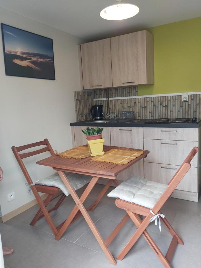 Location Meublee - Les Avirons Apartment ภายนอก รูปภาพ